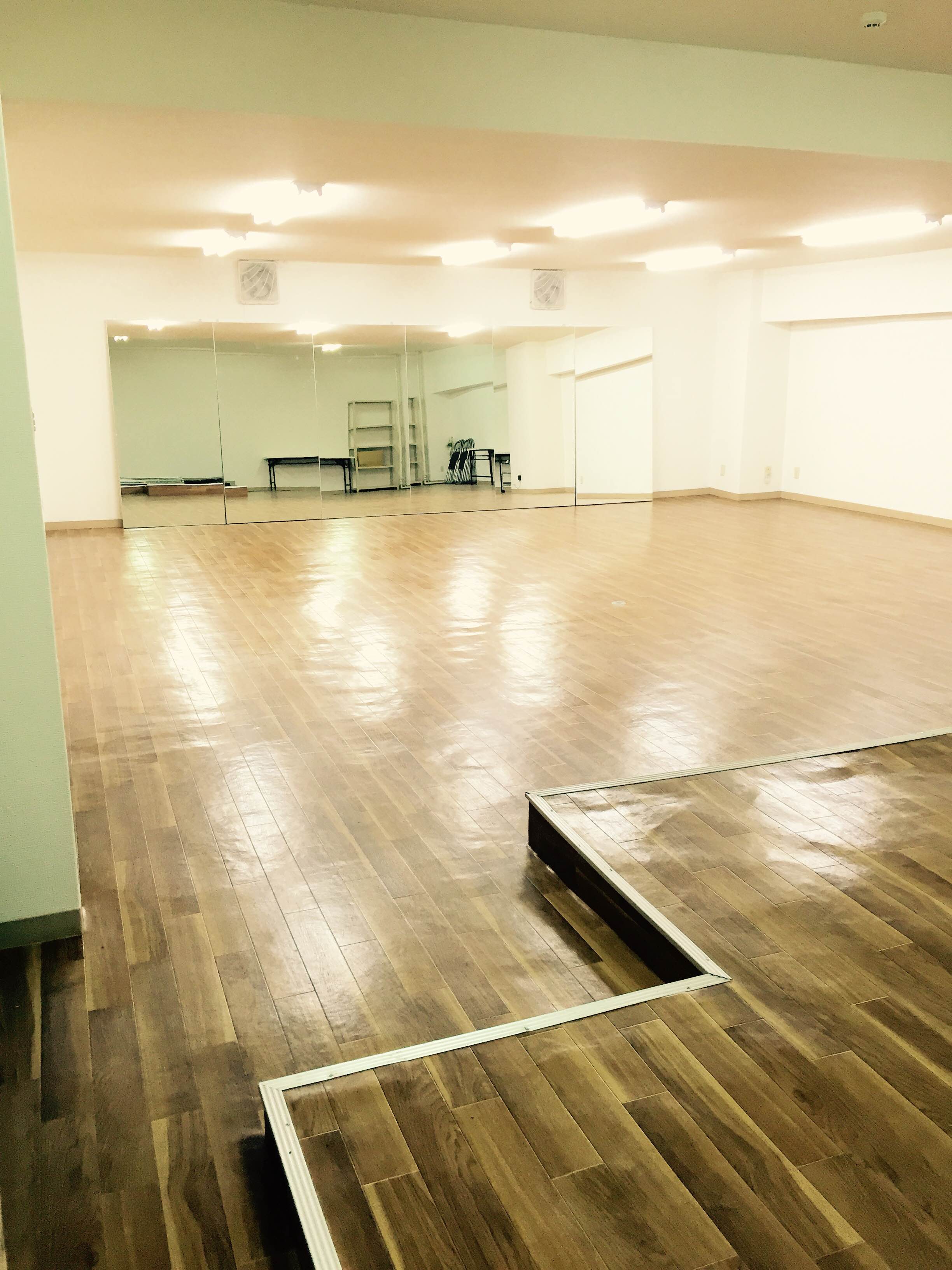 �r�܂̃_���X�X�^�W�I